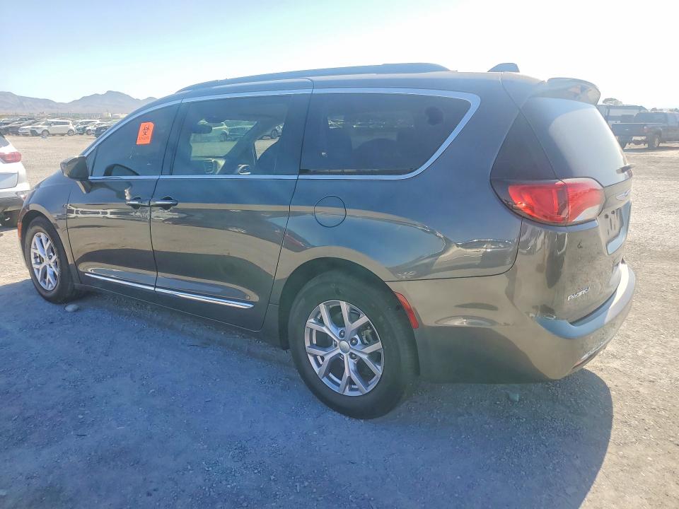 2017 Chrysler VIN 2C4RC1BG1HR823214 COPART salvage auction — MINOR DENT/SCRATCHES, Nv - Salvage Title, sold $2,500 on 2026-08-28 (photo 2)