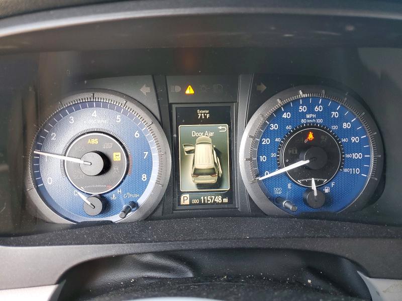2017 Toyota Sienna VIN 5TDYZ3DC5HS813678 COPART salvage auction — FRONT END, CT - CERT OF TITLE-SALVAGE, sold $650 on 2026-07-24 (photo 9)