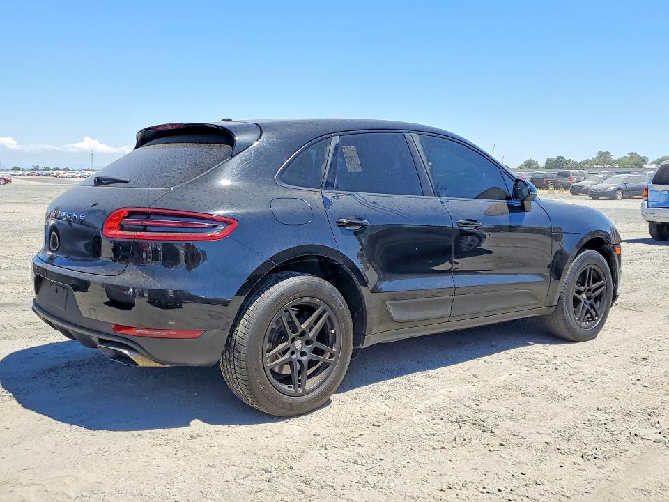 2018 Porsche Macan VIN WP1AA2A52JLB21098 COPART salvage auction — FRONT END, CA - DIS/DLR/EXP ONLY CLEAN TITLE (P), sold $6,600 on 2026-07-24 (photo 3)