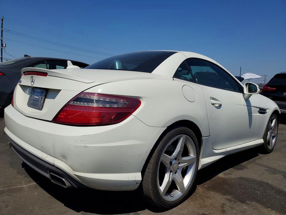 2013 Mercedes-benz Slk-klasse VIN WDDPK4HA2DF050758 COPART salvage auction — FRONT END, CA - SALVAGE CERTIFICATE, sold $2,100 on 2026-07-27 (photo 3)