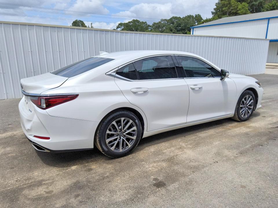 2022 Lexus Es 350 VIN 58ADZ1B19NU137218 COPART salvage auction — MINOR DENT/SCRATCHES, La - Certificate Of Title, sold $11,700 on 2026-07-28 (photo 3)