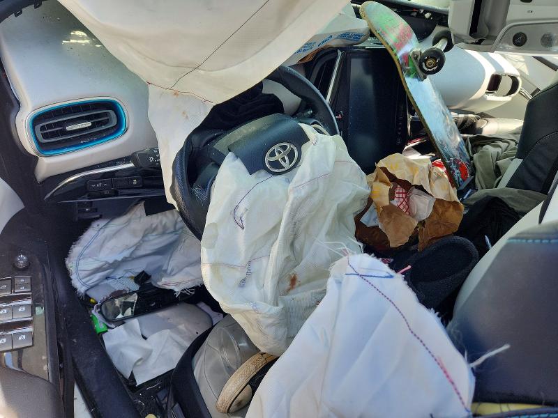 2017 Toyota Prius VIN JTDKARFP5H3028143 COPART salvage auction — FRONT END, Fl - Cert Of Title Slvg Rebuildable, sold $475 on 2026-07-28 (photo 8)