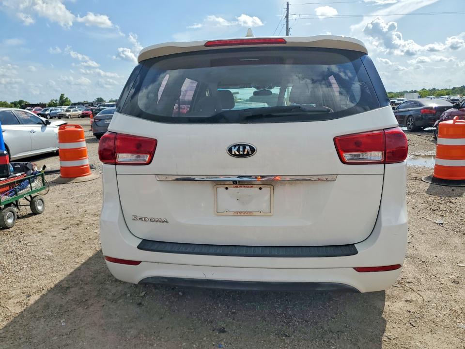 2017 Kia SEDONA VIN KNDMA5C17H6264812 COPART salvage auction — MINOR DENT/SCRATCHES, Tx - Certificate Of Title, sold $1,600 on 2026-07-30 (photo 6)