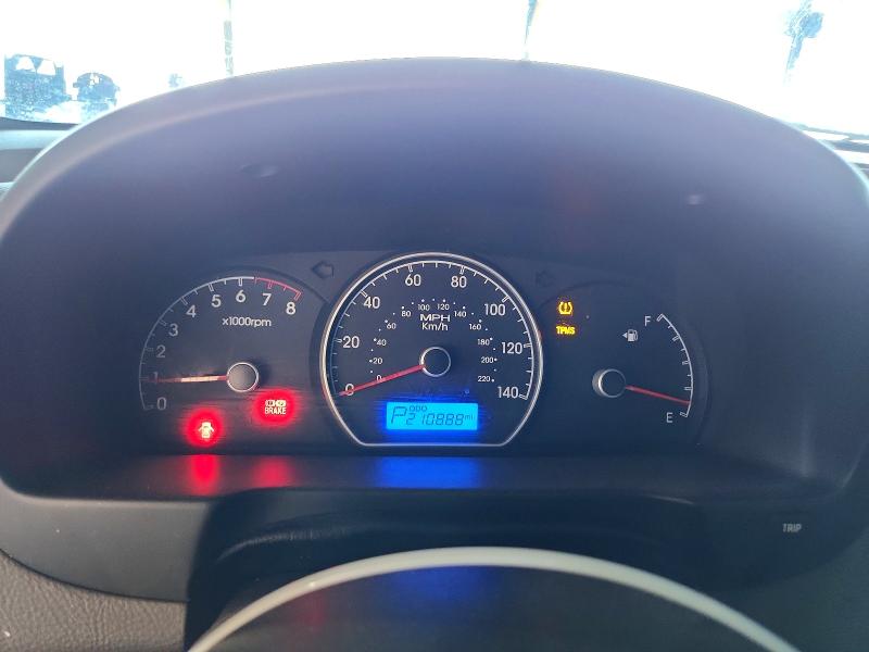 2010 Hyundai Elantra VIN KMHDU4AD9AU856093 COPART salvage auction — MINOR DENT/SCRATCHES, AZ - CERTIFICATE OF TITLE (P), sold $900 on 2026-07-13 (photo 9)