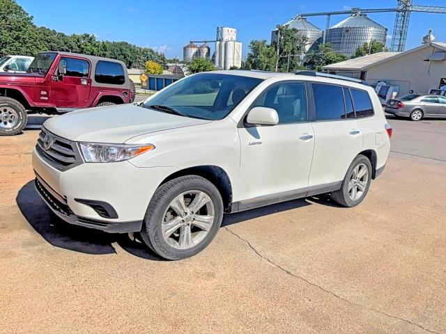 2011 Toyota Highlander VIN 5TDYK3EH3BS038710 COPART salvage auction — NORMAL WEAR, Tx - Certificate Of Title (P), sold $4,900 on 2026-07-28 (photo 2)