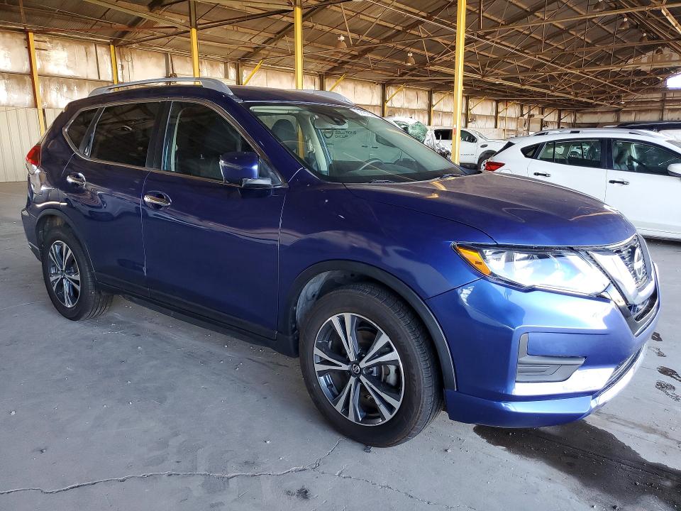 2020 Nissan Rogue VIN JN8AT2MT4LW000326 COPART salvage auction — NORMAL WEAR, AZ - CERT OF TITLE-RESTORED SALVAGE, sold $3,800 on 2026-07-27 (photo 4)