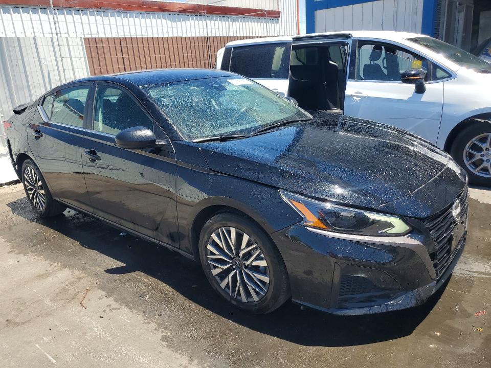 2026 Nissan Altima VIN 1N4BL4DV0TN311115 COPART salvage auction — REAR END, NV - SALVAGE TITLE, sold $500 on 2026-08-03 (photo 4)