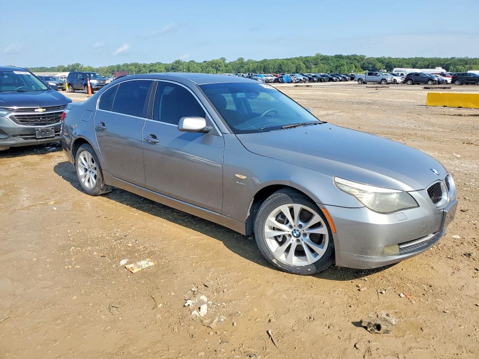 2009 BMW 5 series VIN WBANV93569C134152 COPART salvage auction — MINOR DENT/SCRATCHES, MO - DEALER ONLY CLEAN TITLE (P), sold $425 on 2026-08-04 (photo 4)