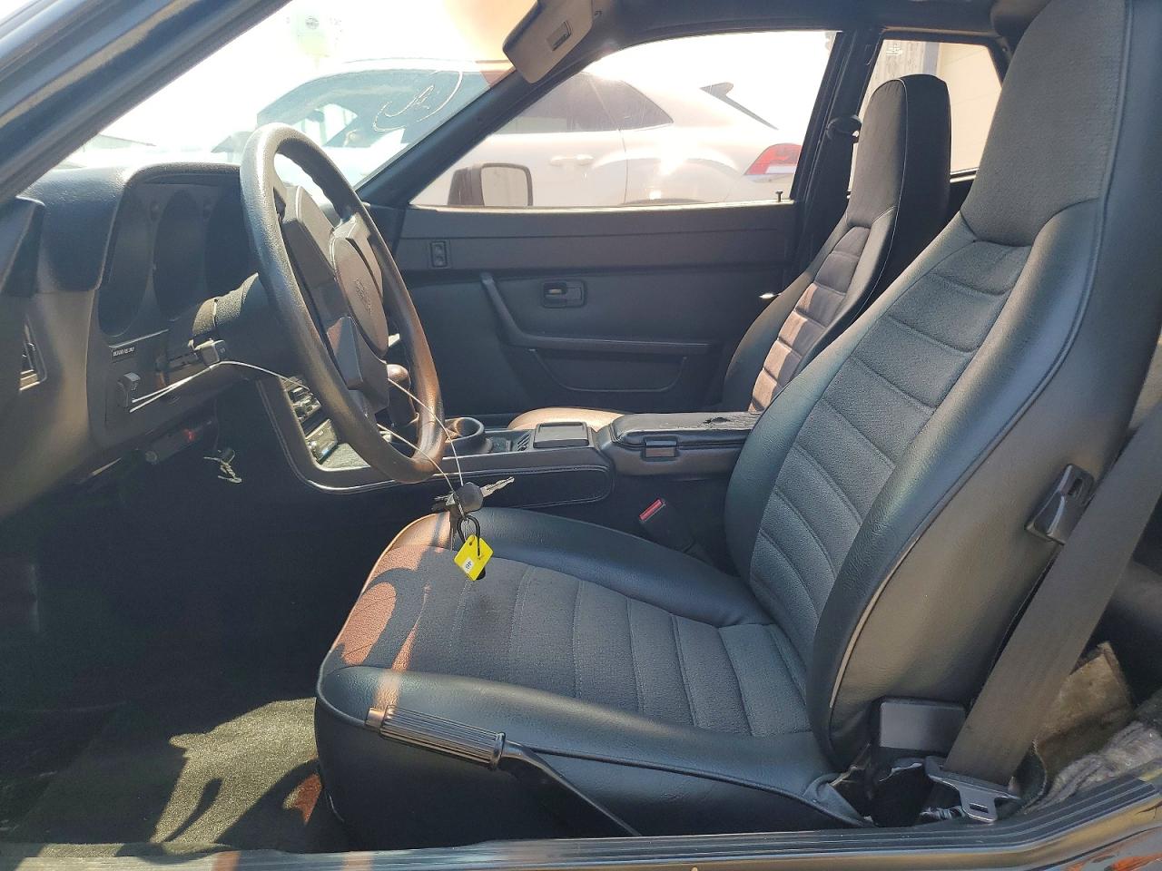 1987 Porsche 924 VIN WP0AA0924HN456779 COPART salvage auction — Minor Dent/Scratches, Ct - Clean Title, sold $775 on 2026-09-25 (photo 7)