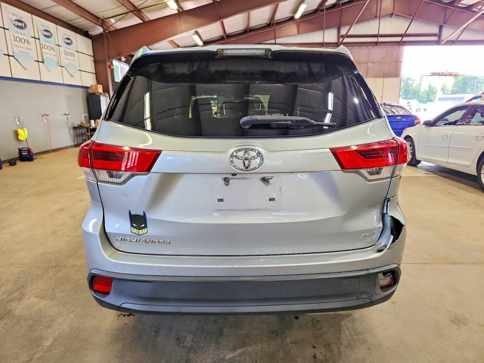 2017 Toyota Highlander VIN 5TDBZRFH7HS379670 COPART salvage auction — REAR END, Ma - Certificate Of Title (P), sold $9,000 on 2026-07-28 (photo 6)