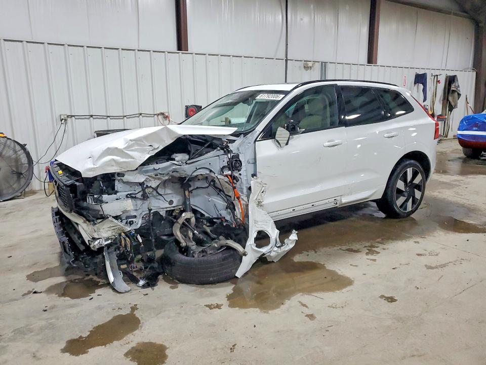 2025 Volvo Xc60 VIN YV4H60RC2S1109360 — COPART salvage auction photo