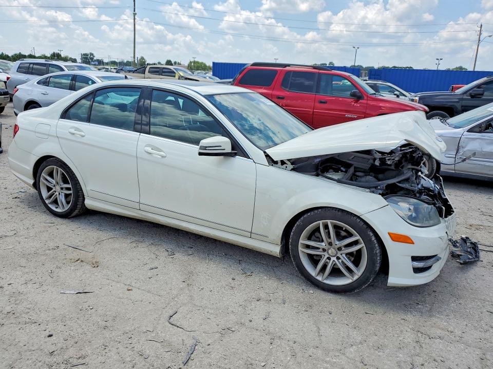 2012 Mercedes-benz C-klasse VIN WDDGF8BB9CR234783 COPART salvage auction — FRONT END, Salvage Title, sold $825 on 2026-08-11 (photo 4)