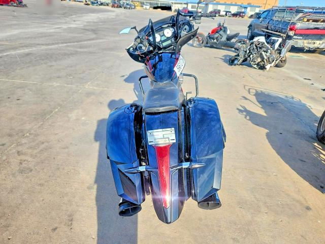 2015 Victory Magnum VIN 5VPUW36N3F3043437 COPART salvage auction — FRONT END, Tx - Salvage Vehicle Title, sold $100 on 2026-07-30 (photo 4)