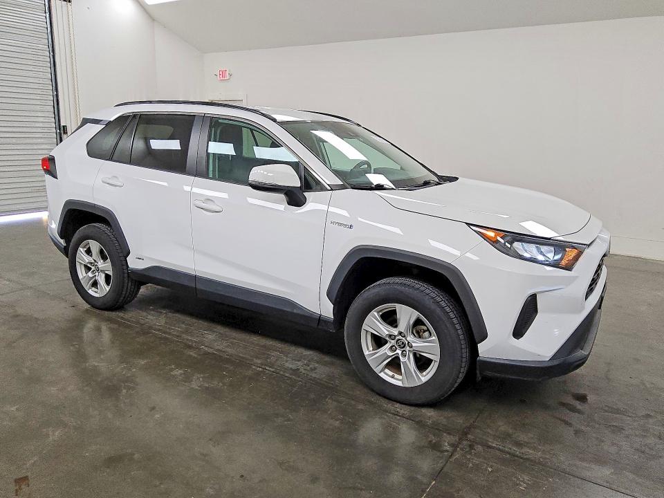 2021 Toyota Rav4 VIN 2T3MWRFV4MW116679 COPART salvage auction — MINOR DENT/SCRATCHES, Nj - Certificate Of Title, sold $22,250 on 2026-07-28 (photo 4)
