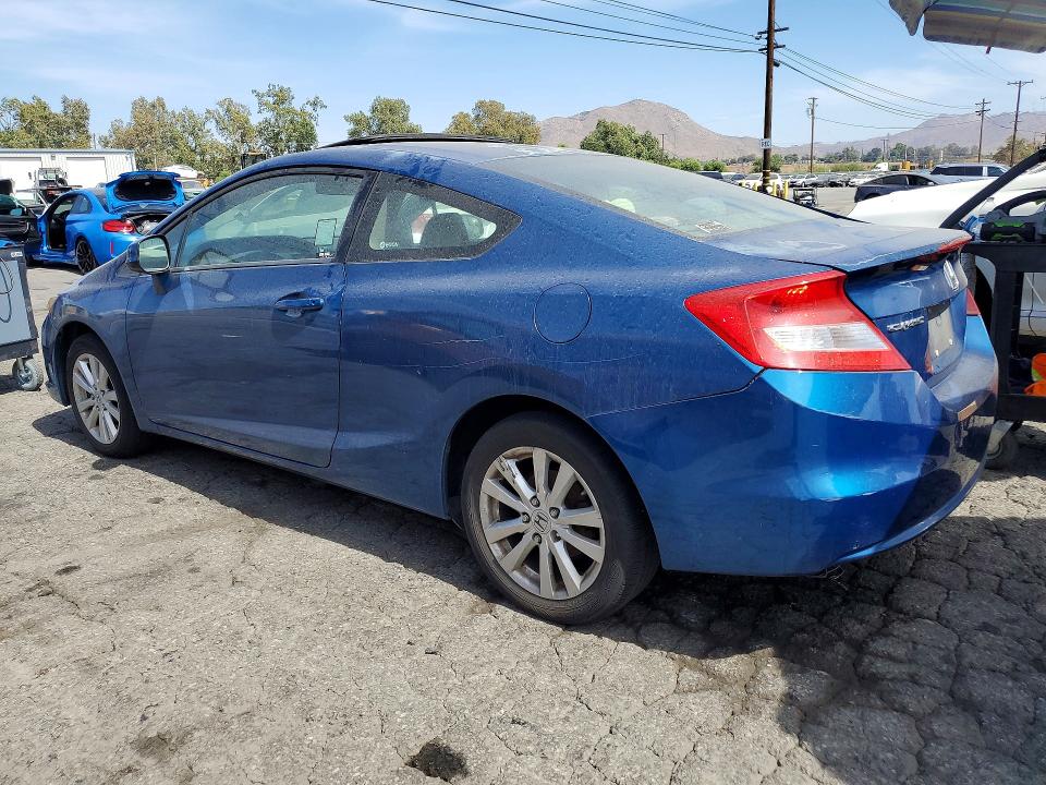 2012 Honda Civic VIN 2HGFG3B83CH554595 COPART salvage auction — MINOR DENT/SCRATCHES, Ca - Dis/Dlr/Exp Only Clean Title, sold $1,150 on 2026-08-01 (photo 2)