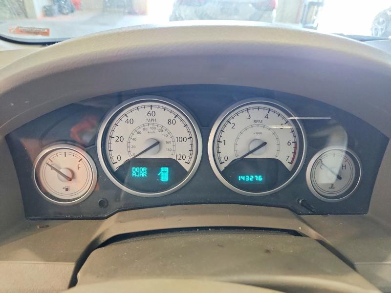 2010 Chrysler Town & country VIN 2A4RR6DX8AR239966 COPART salvage auction — MINOR DENT/SCRATCHES, MO - SALVAGE CERTIFICATE OF TITLE, sold $70 on 2026-07-28 (photo 9)