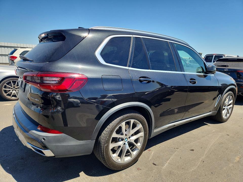2019 BMW X5 VIN 5UXCR6C5XKLK88610 COPART salvage auction — MINOR DENT/SCRATCHES, CA - DIS/DLR/EXP ONLY CLEAN TITLE, sold $11,100 on 2026-07-30 (photo 3)