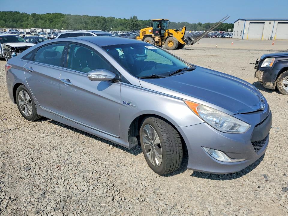 2014 Hyundai Sonata VIN KMHEC4A40EA112610 COPART salvage auction — MINOR DENT/SCRATCHES, Ar - Certificate Of Title, sold $750 on 2026-07-27 (photo 4)