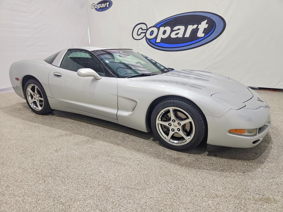 2003 Chevrolet Corvette VIN 1G1YY22GX35118977 COPART salvage auction — MINOR DENT/SCRATCHES, CA - DIS/DLR/EXP ONLY CLEAN TITLE, sold $7,600 on 2026-07-28 (photo 4)
