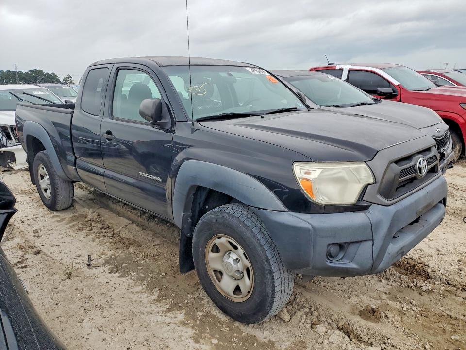 2015 Toyota Tacoma VIN 5TFTX4GN8FX044393 COPART salvage auction — REAR END, TX - SALVAGE VEHICLE TITLE (P), sold $8,300 on 2026-07-31 (photo 4)