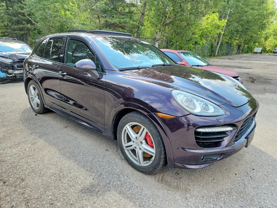 2012 Porsche Cayenne VIN WP1AC2A22CLA83942 COPART salvage auction — MINOR DENT/SCRATCHES, Ir - Non-Repairable, sold $2,800 on 2026-08-11 (photo 4)