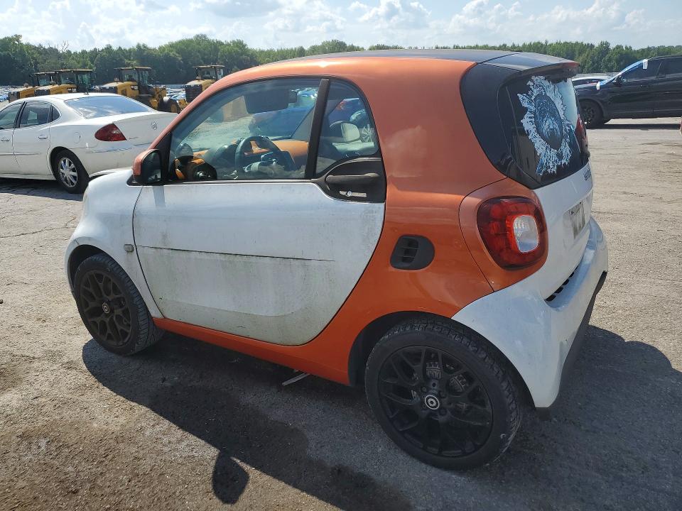 2016 Smart Fortwo VIN WMEFJ5DA3GK068848 COPART salvage auction — FRONT END, Tn - Certificate Of Title, sold $1,750 on 2026-08-06 (photo 2)