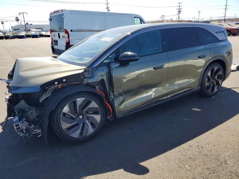 2026 Lucid Gravity VIN 7UUG1TJJ9TA044582 — COPART salvage auction photo