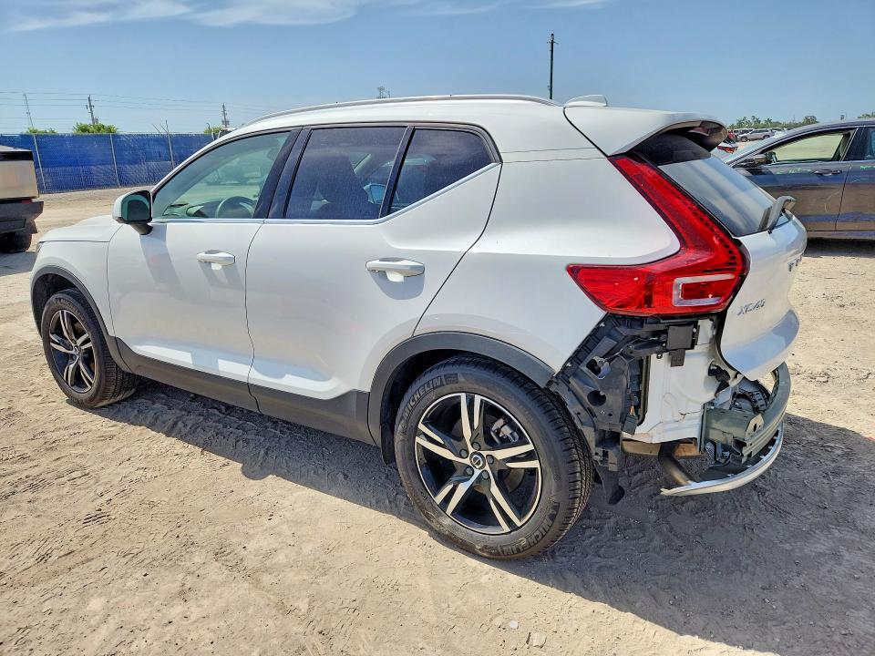 2025 Volvo Xc40 VIN YV4L12UJ5S2544331 COPART salvage auction — REAR END, Fl - Cert Of Title Slvg Rebuildable, sold $9,000 on 2026-08-05 (photo 2)