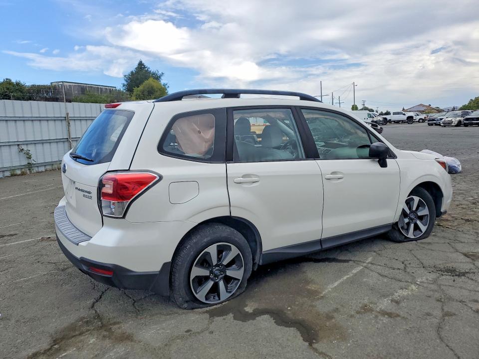 2017 Subaru Forester VIN JF2SJABC9HH586554 COPART salvage auction — ROLLOVER, CA - SALVAGE CERTIFICATE, sold $675 on 2026-07-24 (photo 3)