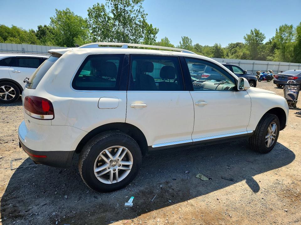 2008 Volkswagen Touareg VIN WVGBE77L18D035570 COPART salvage auction — FRONT END, Ma - Cert Of Title-Reconstrctd Coll, sold $125 on 2026-07-29 (photo 3)