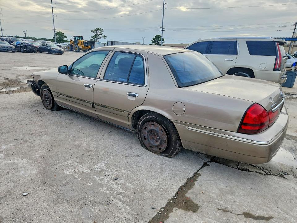 2004 Mercury Grand marquis VIN 2MEFM74W64X635185 COPART salvage auction — FRONT END, La - Cert Of Title-Salvage, sold $400 on 2026-08-05 (photo 2)