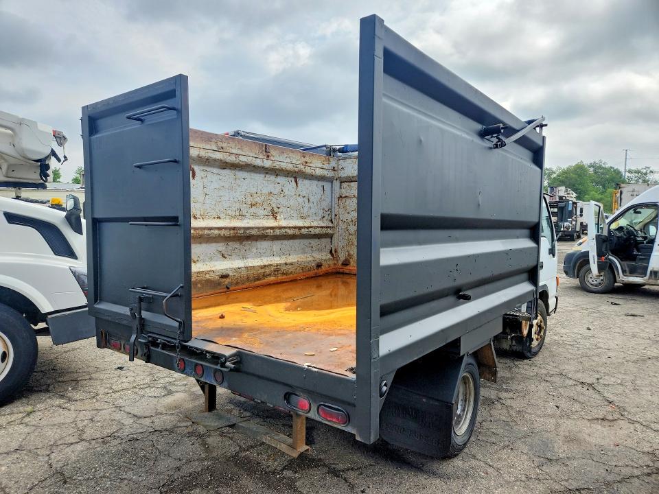 2004 Isuzu Npr VIN JALC4B14X47000016 COPART salvage auction — REAR END, MI - CERTIFICATE OF TITLE (P), sold $70 on 2026-07-28 (photo 3)