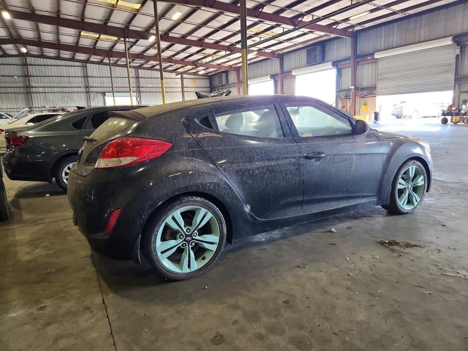 2012 Hyundai Veloster VIN KMHTC6AD8CU054101 COPART salvage auction — NORMAL WEAR, Salvage Title, sold $800 on 2026-07-15 (photo 3)