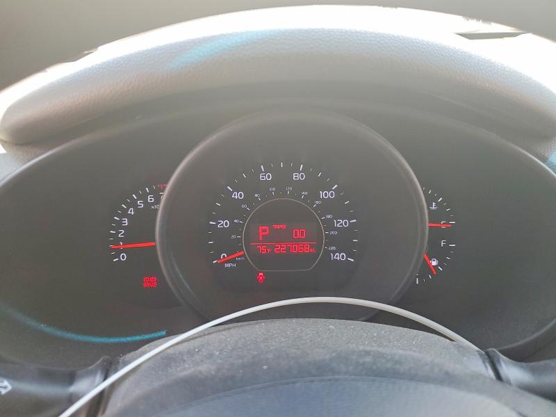 2015 Kia Soul VIN KNDJN2A29F7795874 COPART salvage auction — MINOR DENT/SCRATCHES, VA - CERTIFICATE OF TITLE, sold $250 on 2026-07-23 (photo 9)