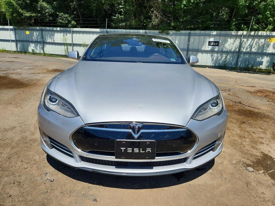 2016 Tesla Model s VIN 5YJSA1E2XGF123791 COPART salvage auction — REAR END, Ga - Certificate Of Title, sold $2,650 on 2026-07-30 (photo 5)