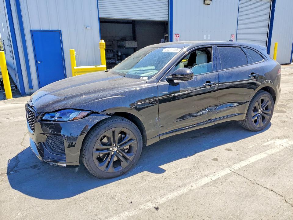 2021 Jaguar F-pace VIN SADCT2EX4TA756472 — COPART salvage auction photo