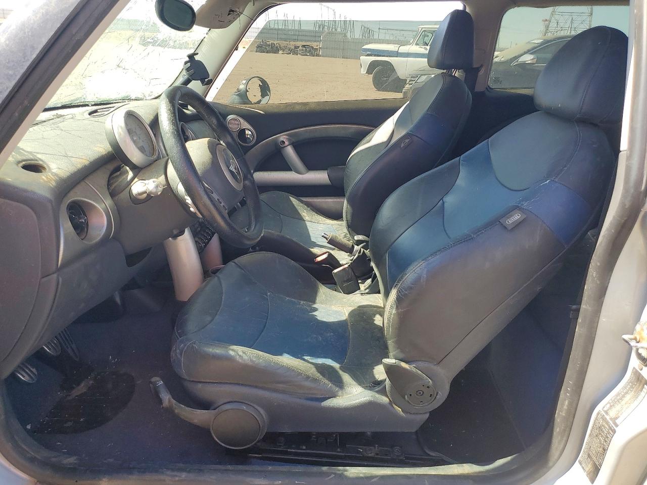 2004 Mini Cooper VIN WMWRE33424TD76468 COPART salvage auction — Front End, CA - ACQ BOS - POST SALE - SALVAGE, sold $175 on 2026-08-31 (photo 7)
