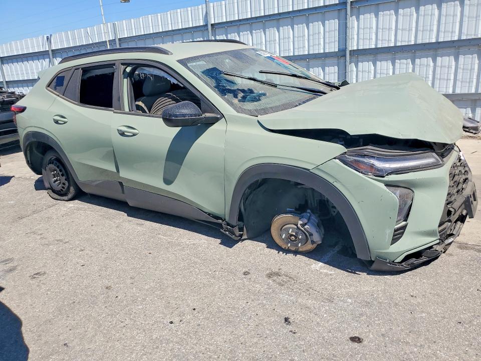 2025 Chevrolet Trax VIN KL77LKEP2SC061243 COPART salvage auction — FRONT END, Ca - Dis/Dlr/Exp Only Clean Title (P), sold $3,050 on 2026-07-27 (photo 4)