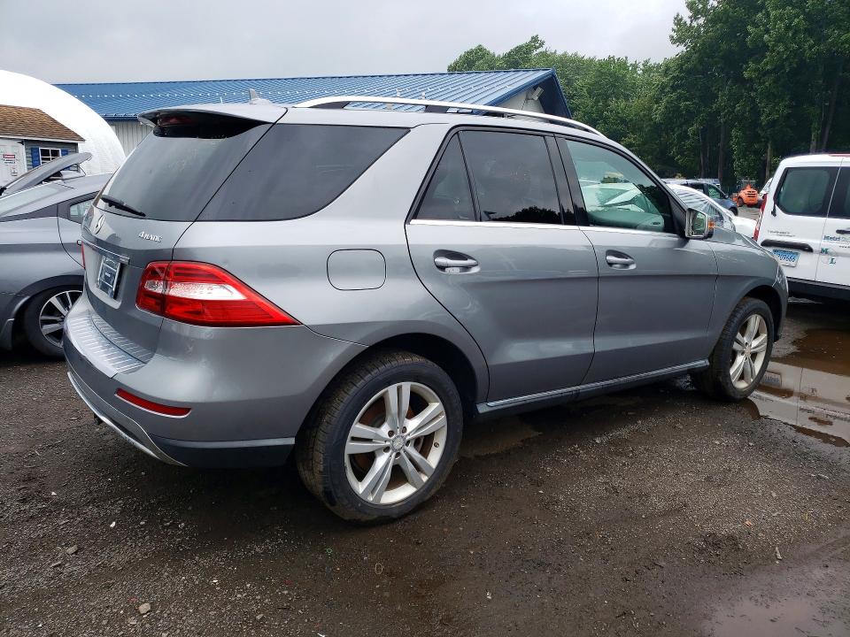 2015 Mercedes-benz M-klasse VIN 4JGDA5HB1FA460980 COPART salvage auction — MINOR DENT/SCRATCHES, Ri - Certificate Of Title, sold $7,900 on 2026-08-13 (photo 3)