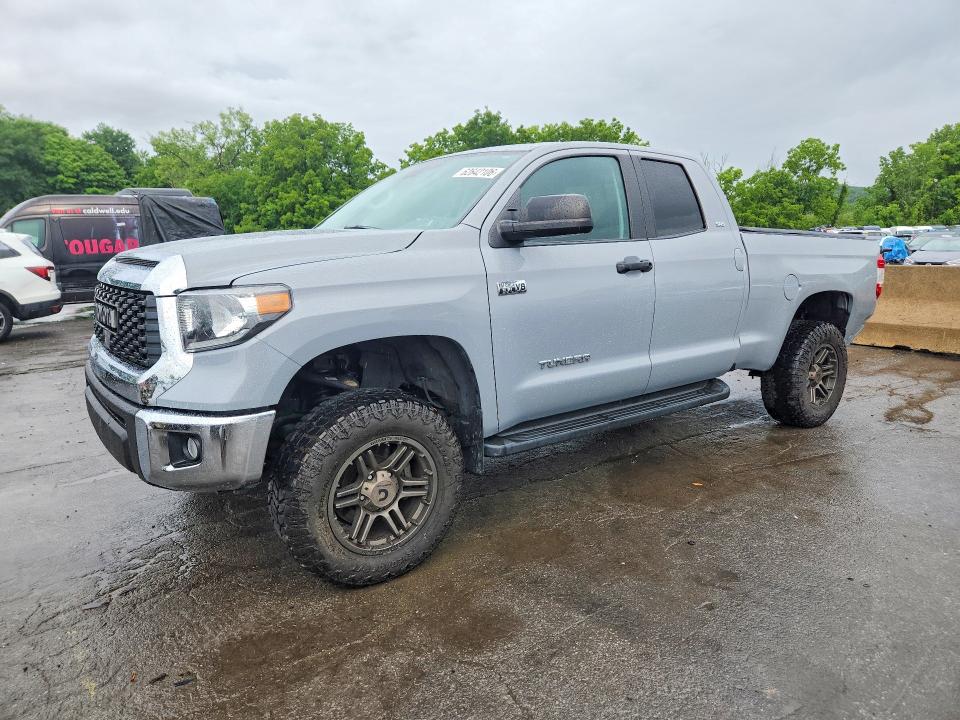 2021 Toyota Tundra VIN 5TFUY5F18MX006293 — COPART salvage auction photo