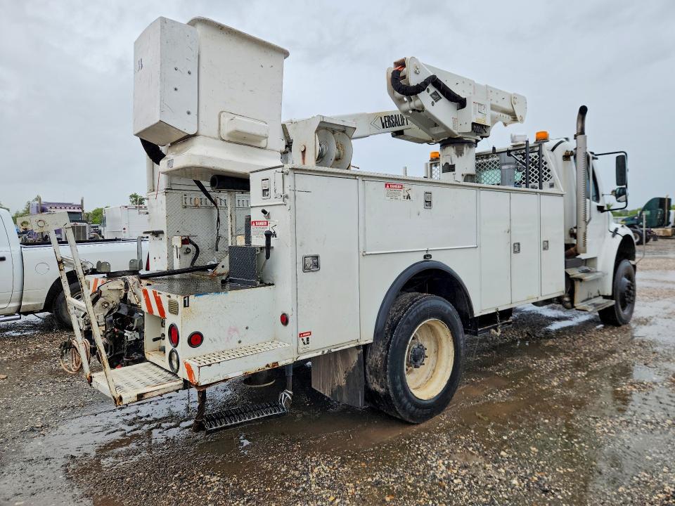 2016 Freightliner M2 VIN 1FVACYCY5GHHH2987 COPART salvage auction — MINOR DENT/SCRATCHES, TX - CERTIFICATE OF TITLE, sold $30,000 on 2026-09-22 (photo 3)