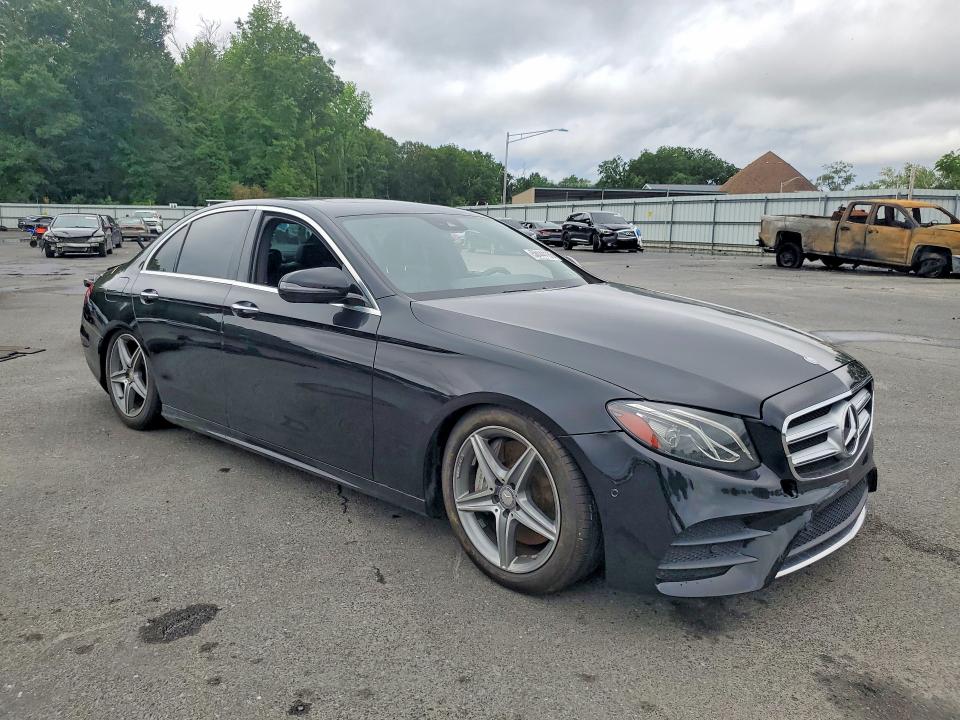 2017 Mercedes-benz E-klasse VIN WDDZF4KBXHA068488 COPART salvage auction — WATER/FLOOD, Pa - Cert Of Salvage-W=Flood Veh, sold $1,100 on 2026-07-30 (photo 4)