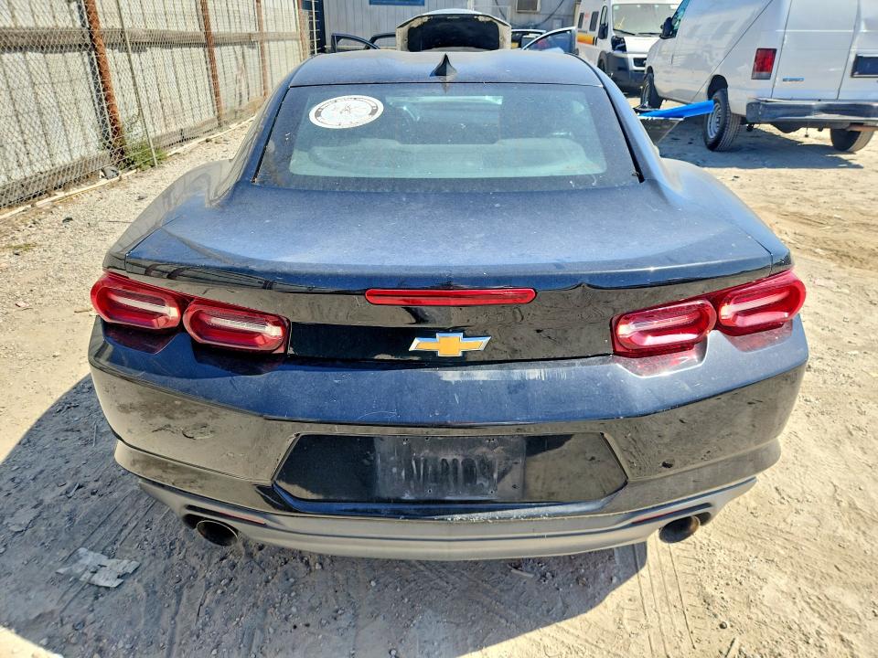 2019 Chevrolet Camaro VIN 1G1FB1RS2K0105469 COPART salvage auction — MECHANICAL, CA - DIS/DLR/EXP ONLY CLEAN TITLE, sold $2,850 on 2026-07-28 (photo 6)
