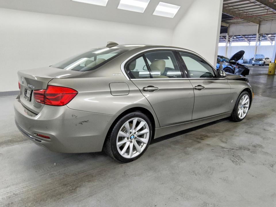2018 BMW 3 series VIN WBA8E1C51JA758617 COPART salvage auction — FRONT END, CA - CERTIFICATE OF TITLE, sold $60 on 2026-07-28 (photo 3)