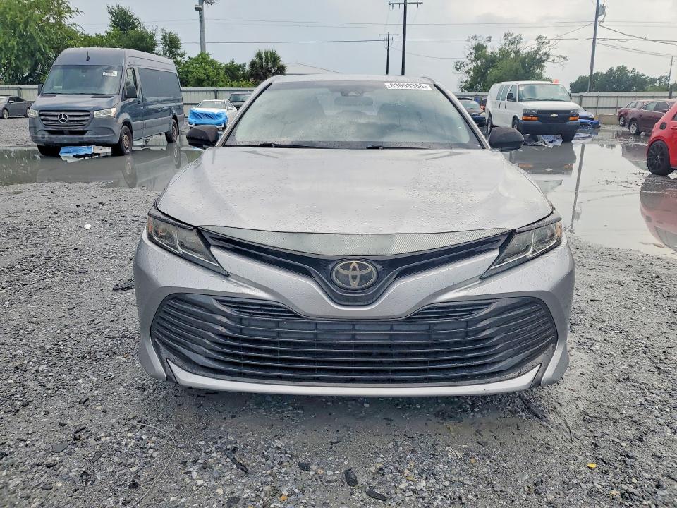 2019 Toyota Camry VIN 4T1B11HK0KU716602 COPART salvage auction — REAR END, Fl - Certificate Of Title, sold $7,500 on 2026-08-27 (photo 5)