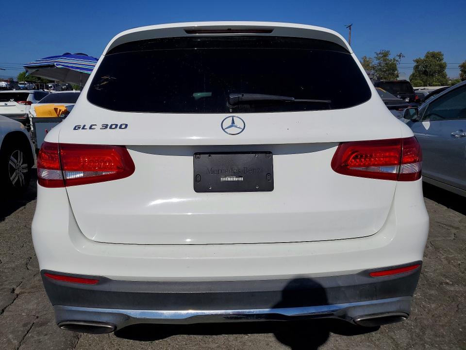 2016 Mercedes-benz Glc VIN WDC0G4JB6GF016532 COPART salvage auction — MINOR DENT/SCRATCHES, Ca - Certificate Of Title (P), sold $1,350 on 2026-08-13 (photo 6)