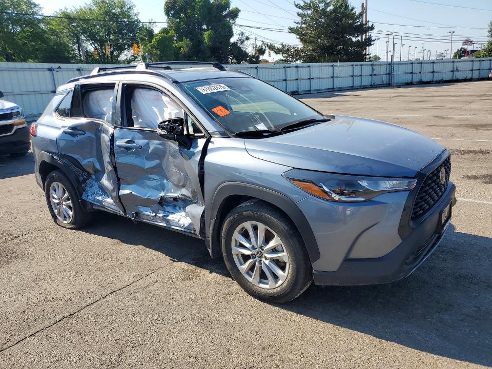 2023 Toyota Corolla cross VIN 7MUCAAAG4PV045807 COPART salvage auction — SIDE, OH - CERT OF TITLE-SALVAGE, sold $175 on 2026-07-24 (photo 4)