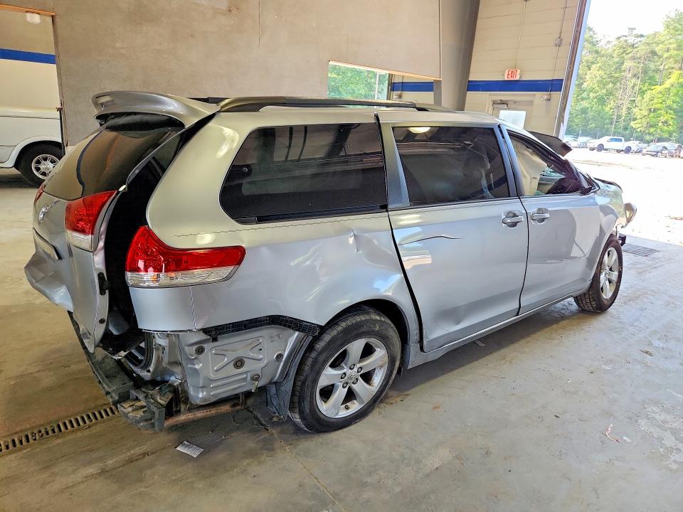 2013 Toyota Sienna VIN 5TDKK3DC4DS398048 COPART salvage auction — ALL OVER, Va - Cert Of Title - Salvage, sold $550 on 2026-07-10 (photo 3)