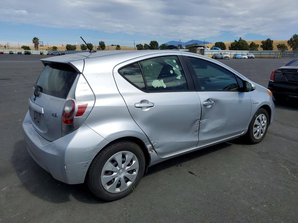 2014 Toyota Prius c VIN JTDKDTB39E1571199 COPART salvage auction — SIDE, CA - SALVAGE CERTIFICATE, sold $950 on 2026-07-27 (photo 3)