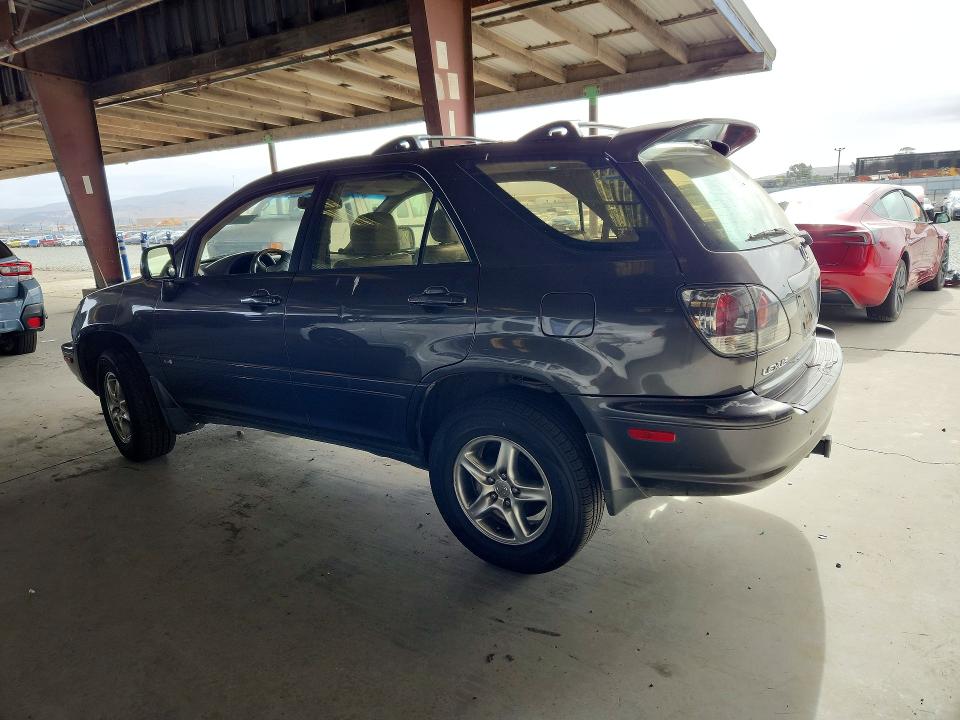 2002 Lexus Rx VIN JTJHF10U520268911 COPART salvage auction — MINOR DENT/SCRATCHES, Ca - Dis/Dlr/Exp Only Clean Title, sold $625 on 2026-07-09 (photo 2)